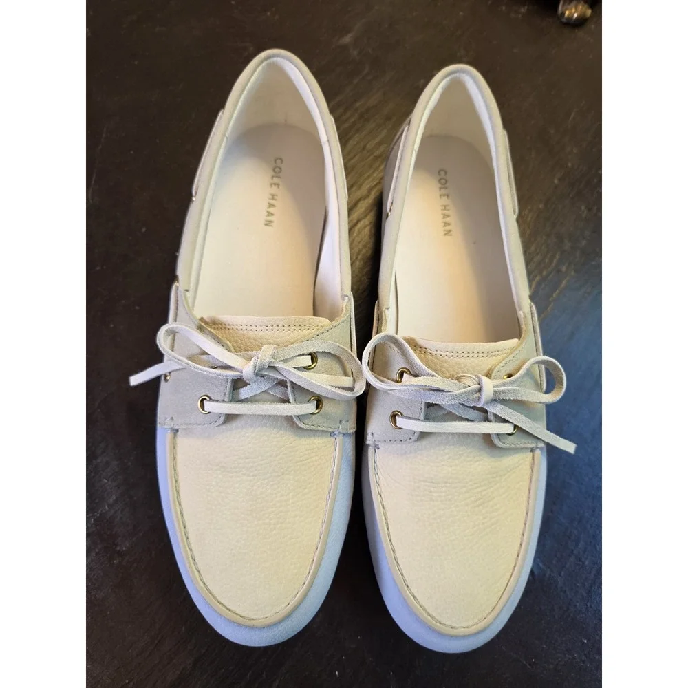 Cole Haan Wms Bayport Boat Shoes 2-Tone Leather Skyway & Vanilla Size 8.5M NEW!